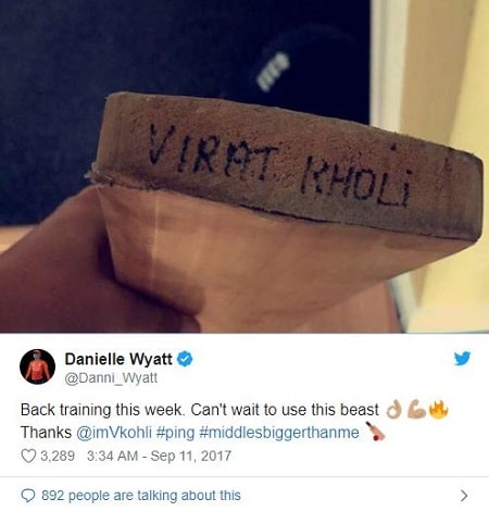 A picture of The cricket bat that Virat Kholi gifted Danielle Wyatt.